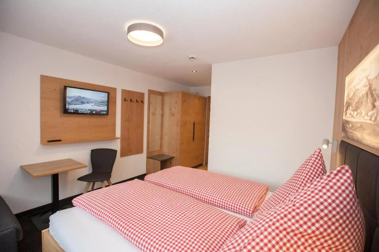 Haus Kuechelspitz Bed and Breakfast Ischgl 0*,