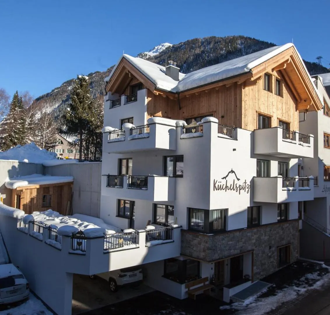 Bed & Breakfast Haus Kuechelspitz Bed and Breakfast Ischgl